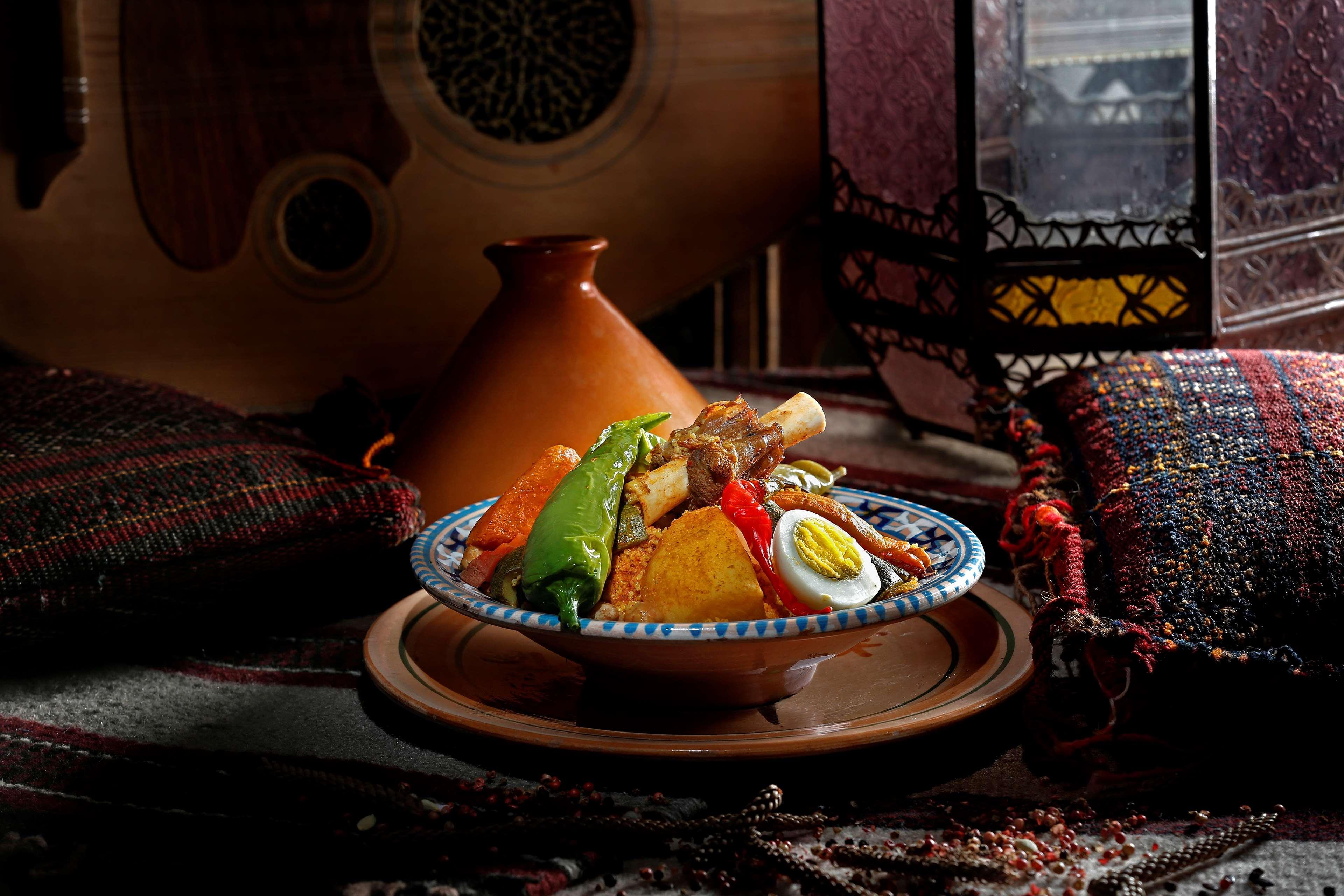 Radisson Blu Palace Resort & Thalasso, Djerba Mezraia 외부 사진 A traditional couscous