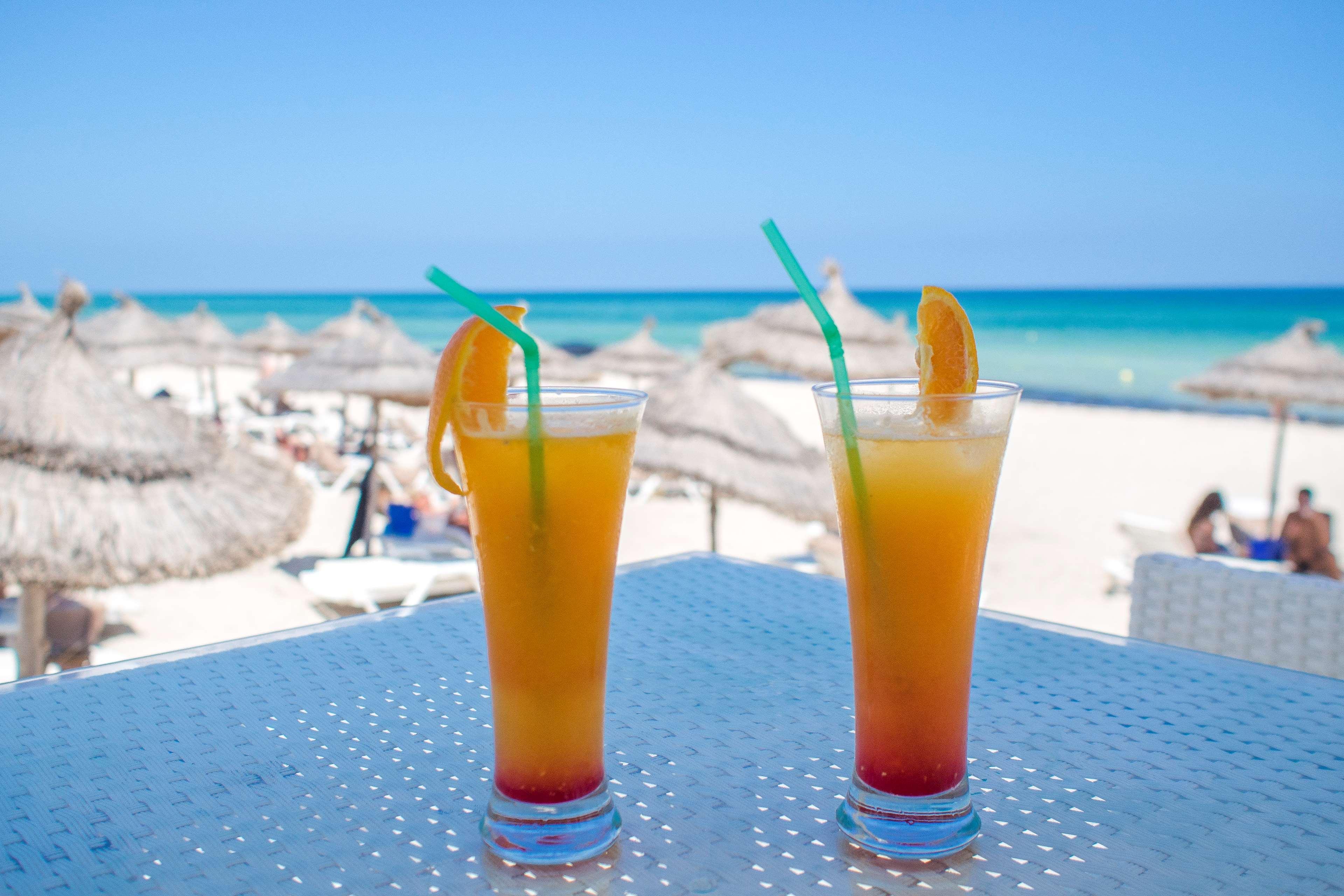 Radisson Blu Palace Resort & Thalasso, Djerba Mezraia 외부 사진 Two tequila sunrises