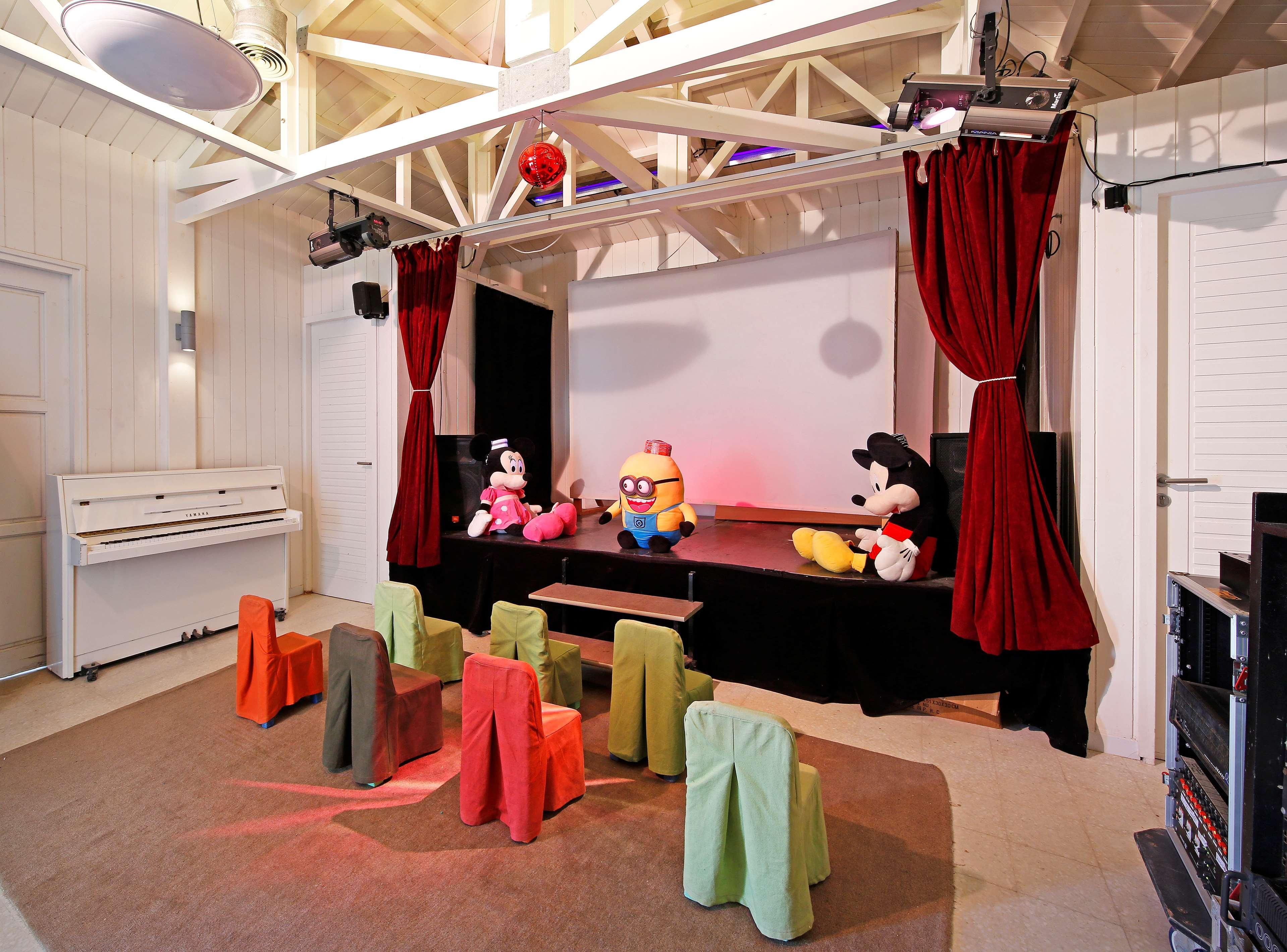 Radisson Blu Palace Resort & Thalasso, Djerba Mezraia 외부 사진 Puppet Theatre
