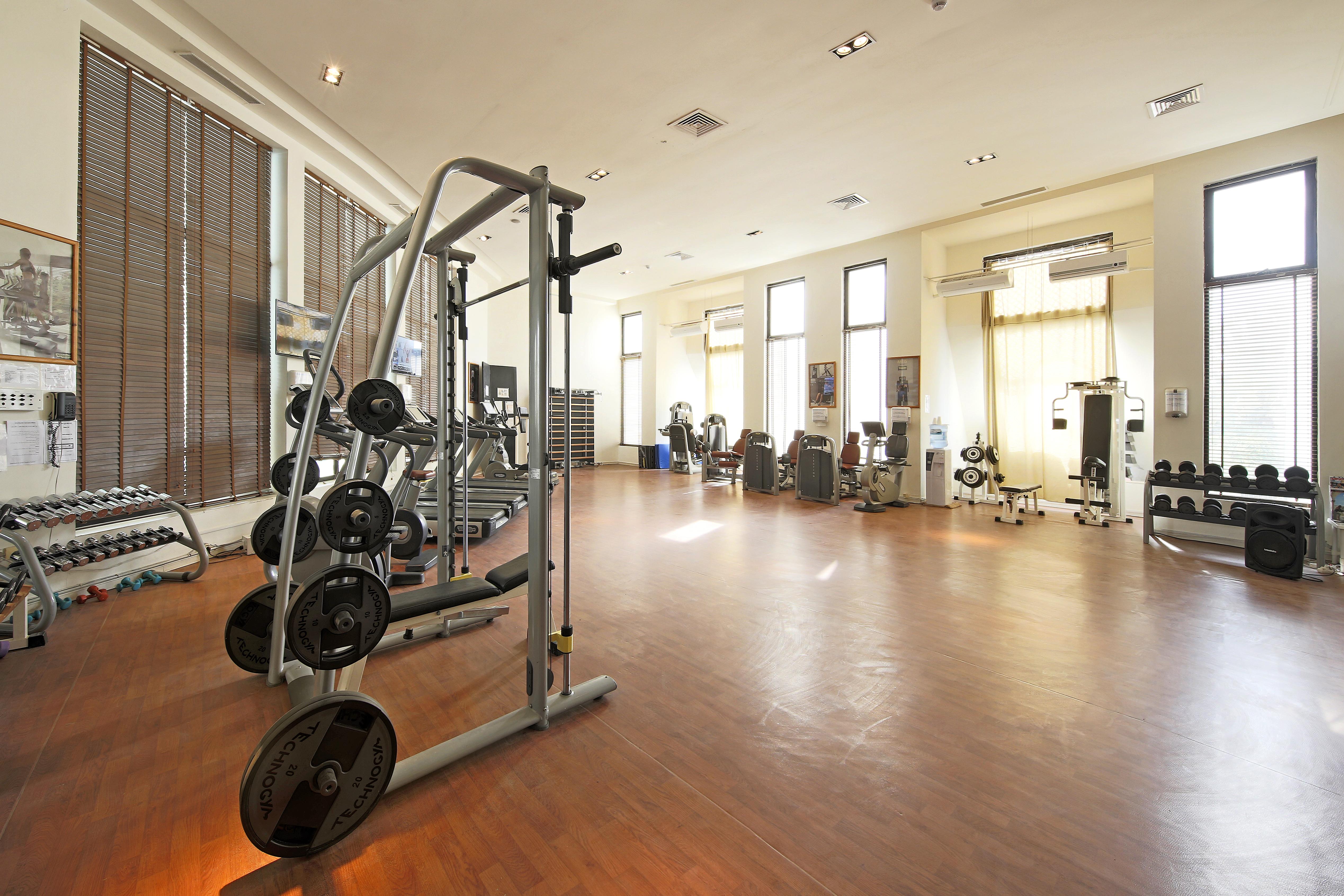 Radisson Blu Palace Resort & Thalasso, Djerba Mezraia 외부 사진 The gym at the hotel